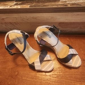 EUC Sperry Top-Sider wedge sandals-Size 7.5 Navy blue and beige.